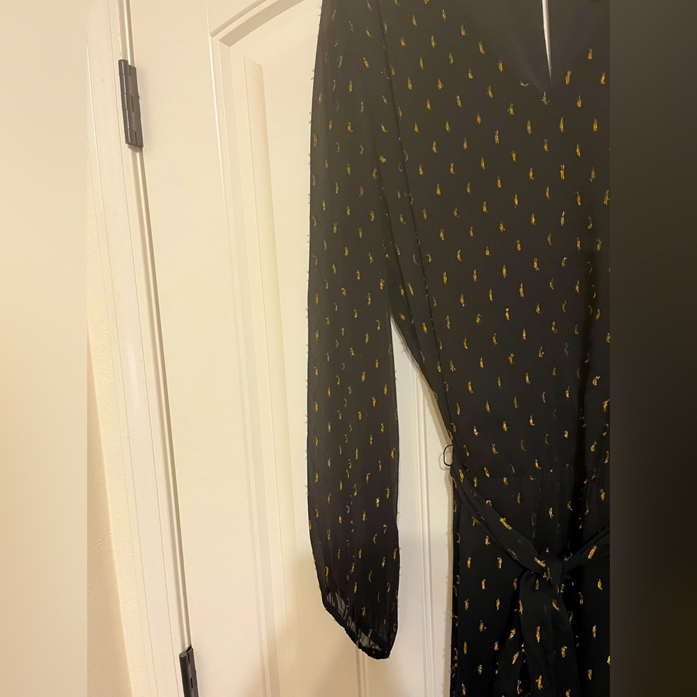 White House Black Market Black and Gold Dress - Picture 4 of 8